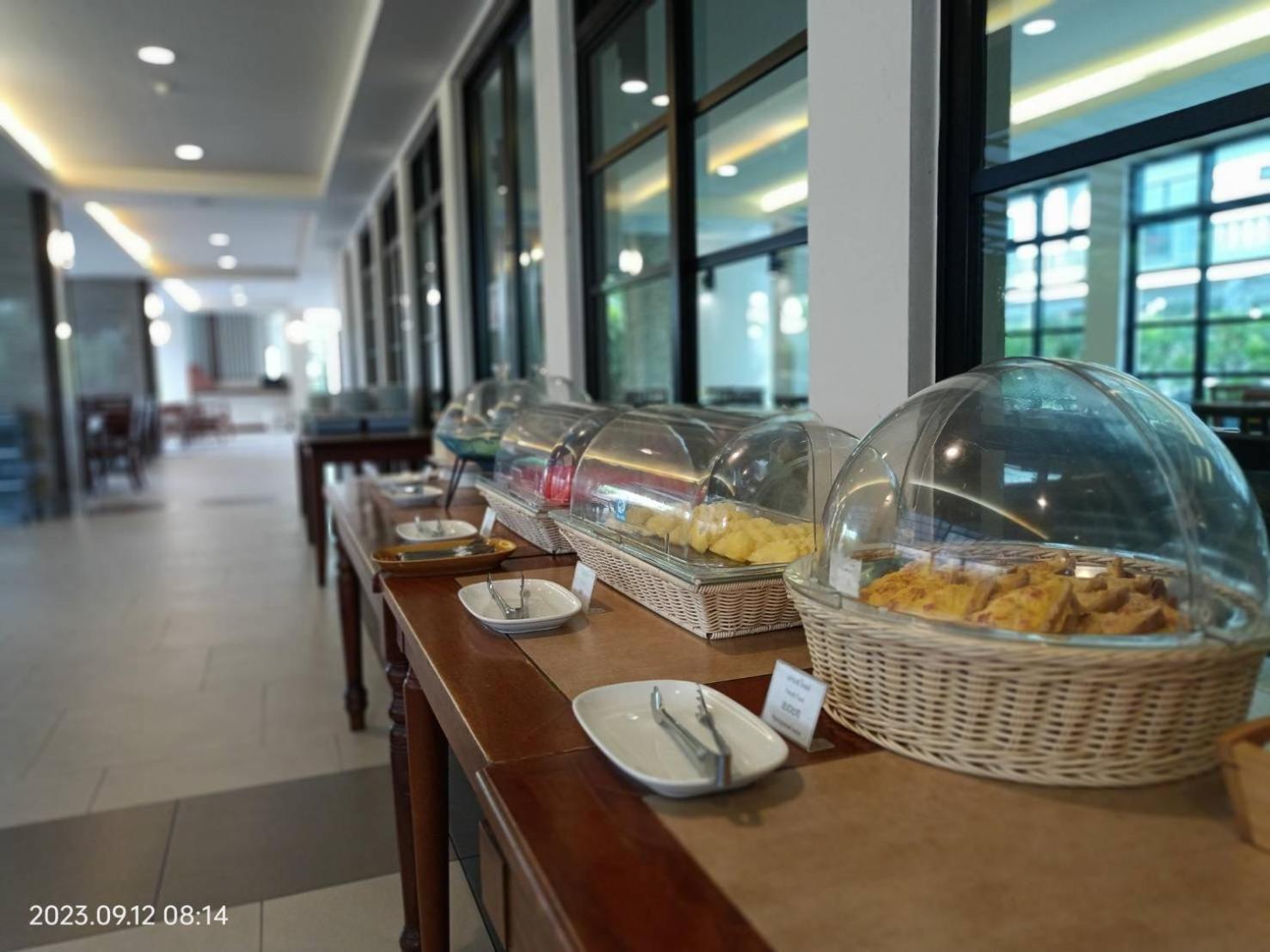 Mangrove Prestige Hotel Na Chom Thian Buitenkant foto