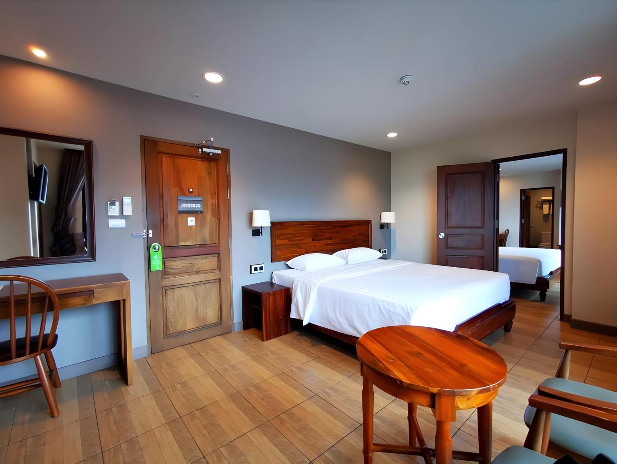 Mangrove Prestige Hotel Na Chom Thian Buitenkant foto