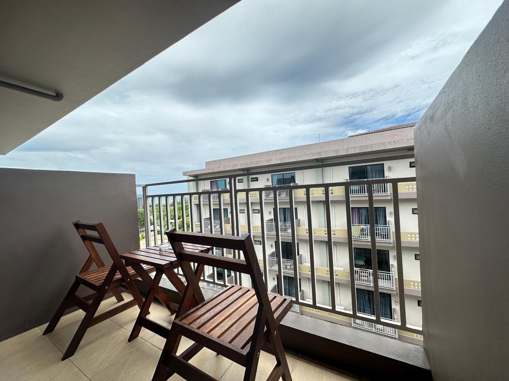 Mangrove Prestige Hotel Na Chom Thian Buitenkant foto