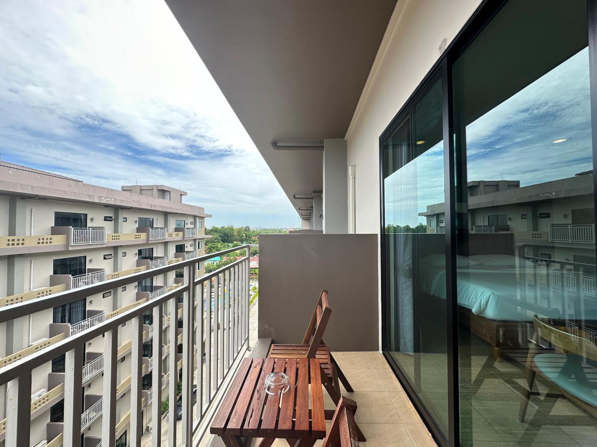 Mangrove Prestige Hotel Na Chom Thian Buitenkant foto