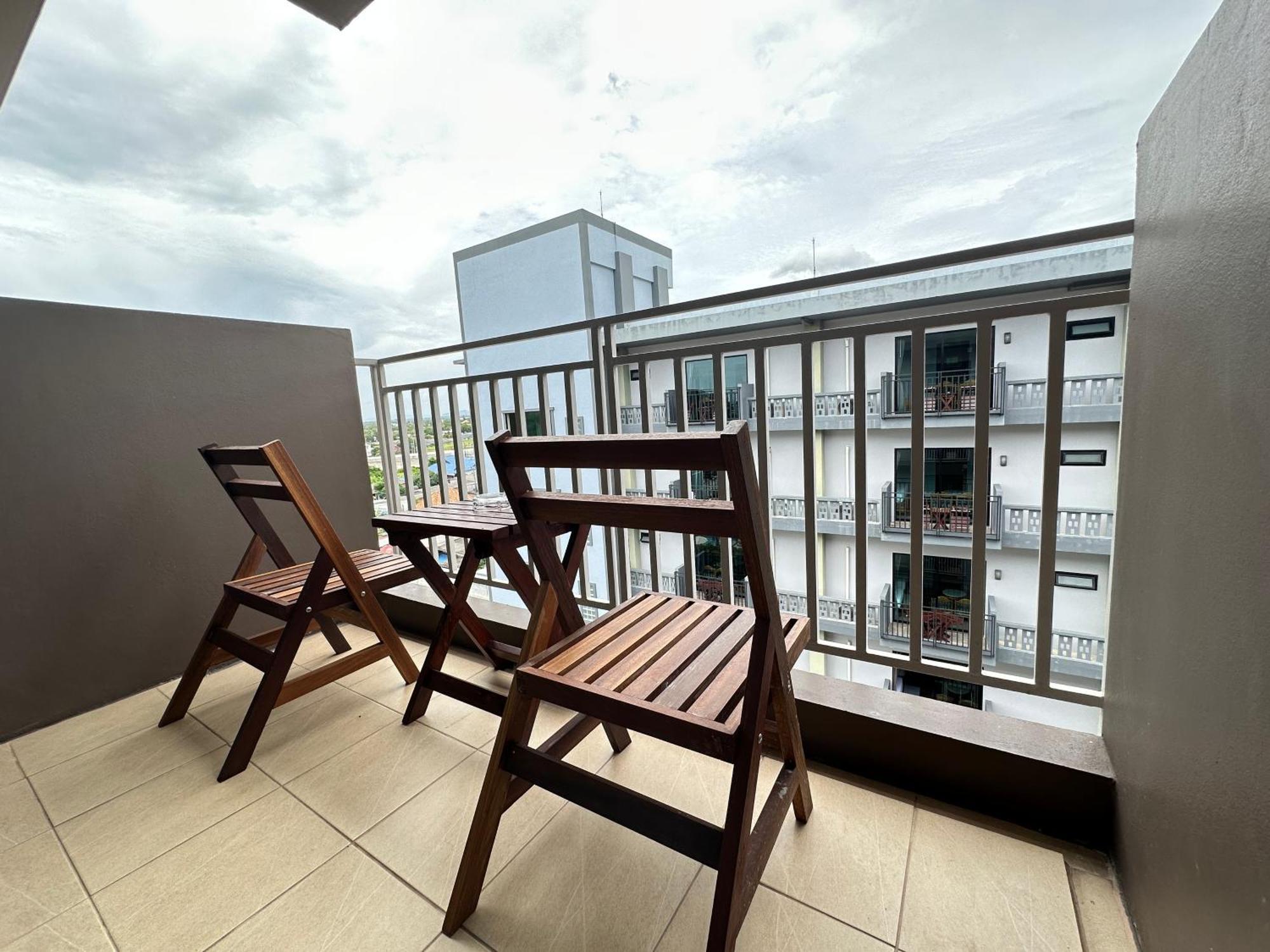 Mangrove Prestige Hotel Na Chom Thian Buitenkant foto